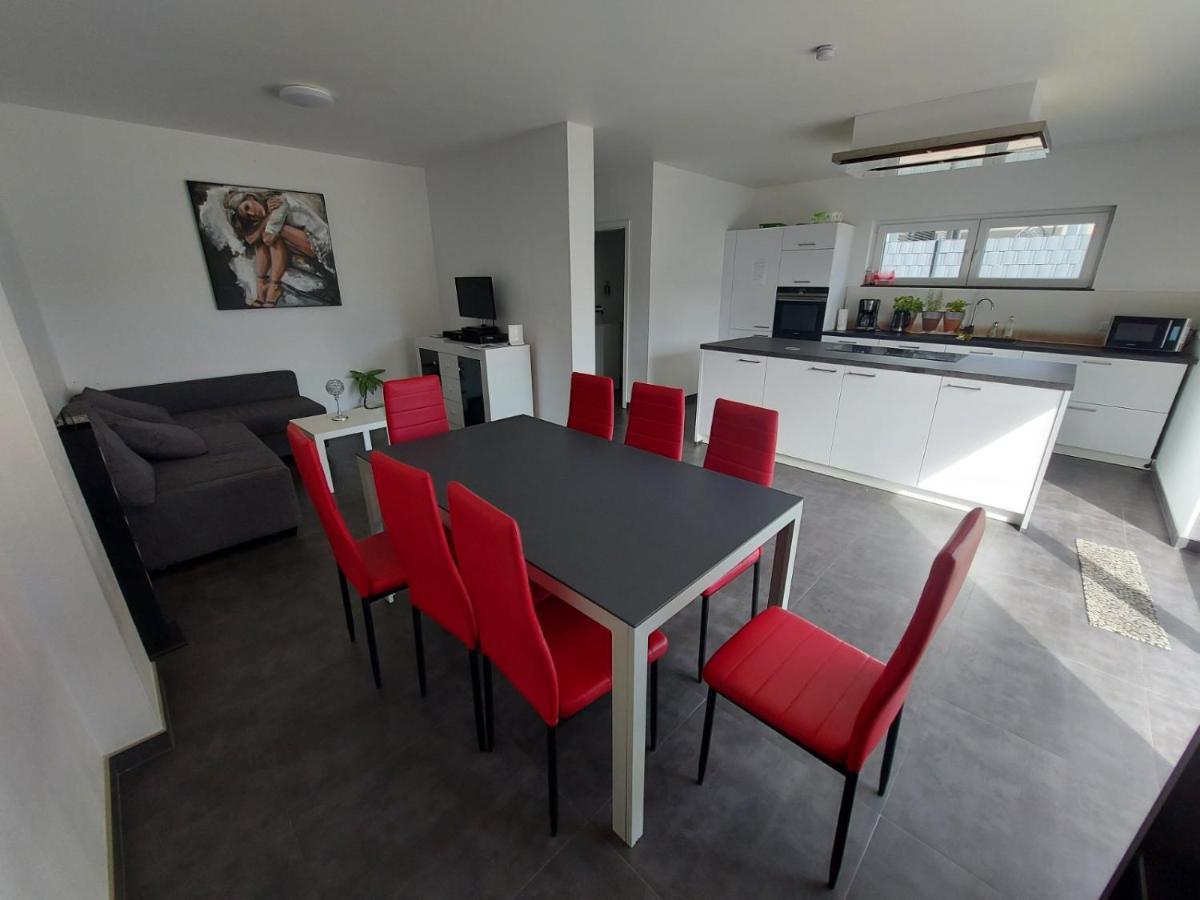 Several Different Rooms, Newly Furnished, In A New House In Vichten מראה חיצוני תמונה